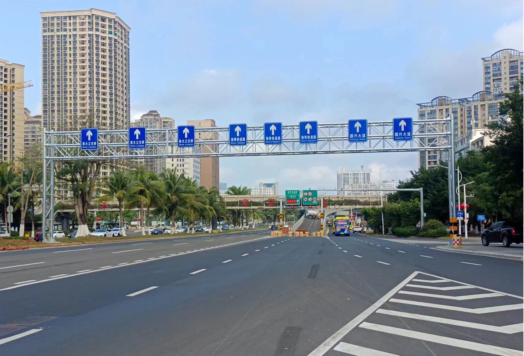 ?？邶埨ツ下?0米跨度門(mén)架